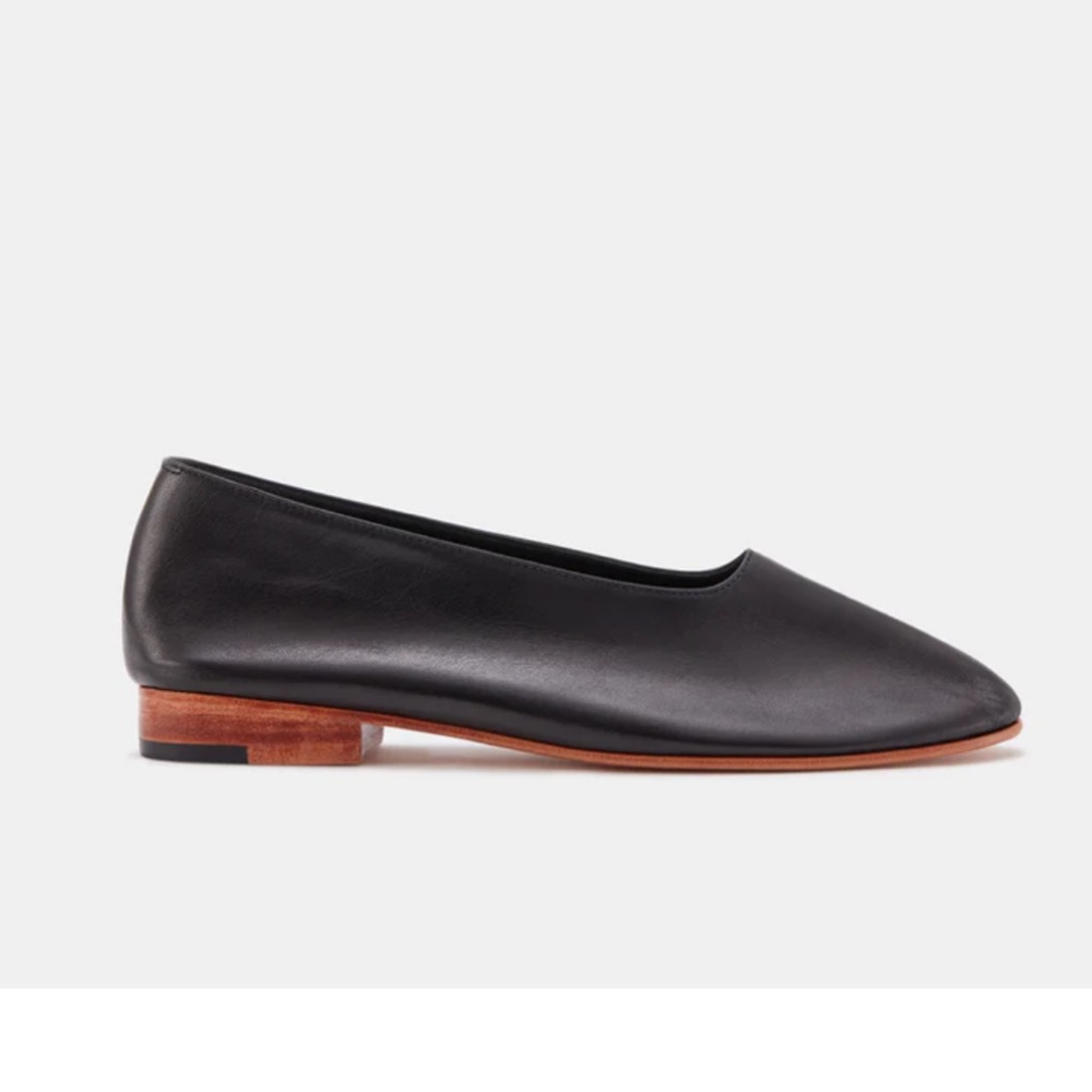 Martiniano’s classic slip-on shoe in Glove Black